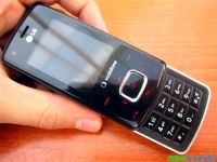 LG начнет продажу в Европе новые модели мобильных телефонов Chocolate